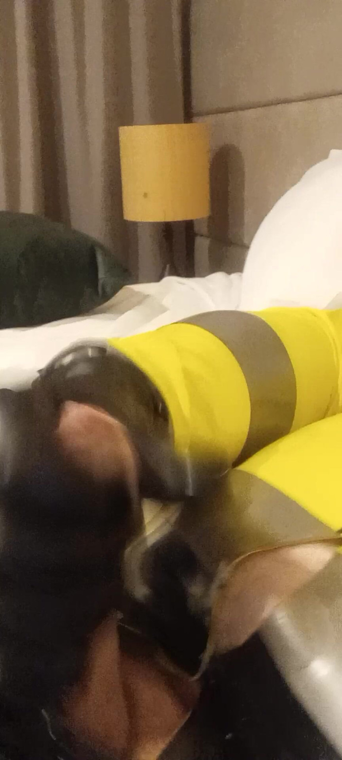Latex Boy: Látex con gas - vis drone acabando