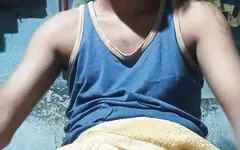 Indiana desi boy si fa una sega da solo