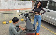 I Help a Cute Stranger Girl with Her New Motorcycle and Find an Excuse to Fuck Her in My Apartment.