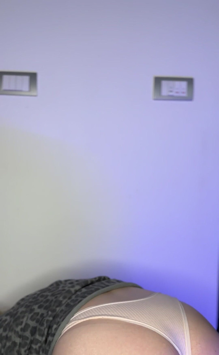 Kisankanna: Ti piace il mio nuovo vestito?