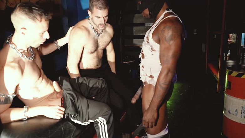 Logan Vera: Heet Halloween