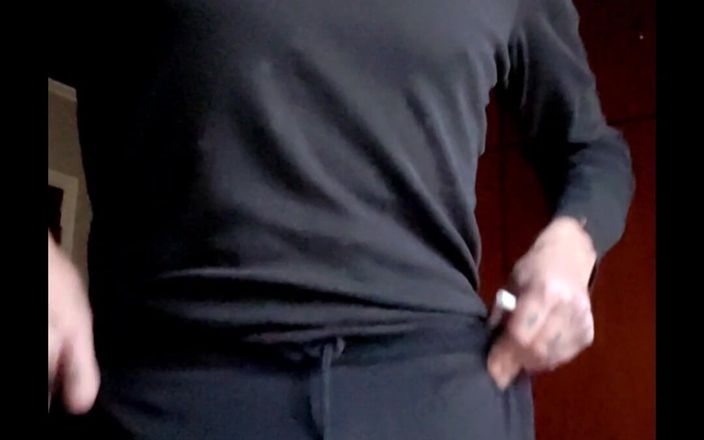 BBIG: Cashmaster förnedring Pissar och röker