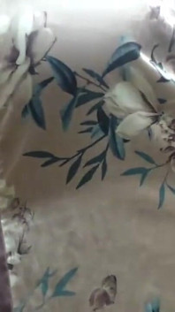 SSBBW in allattamento spogliarello e gemendo fetish