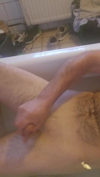 Di dalam tab mandi