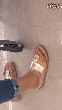 Morning Shopper Mature Honey Brown Feet