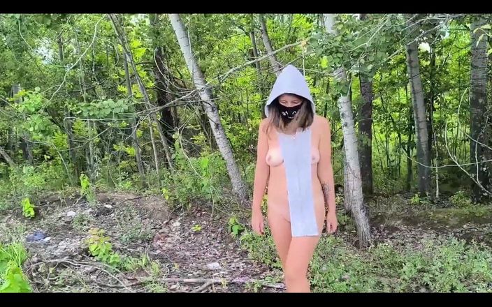 Juli Smith Meow: 森の中を少し散歩