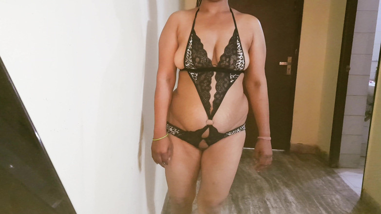 Play boy Maddy: Pooja Bhabhi in Sexy Dress Fucked Very Hard with Her...