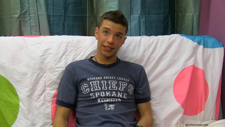 Lollipop Twinks: All Smiles with Ryan Sharp