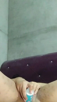 Wanna Try to Fingering Her Pussy with Deodorant