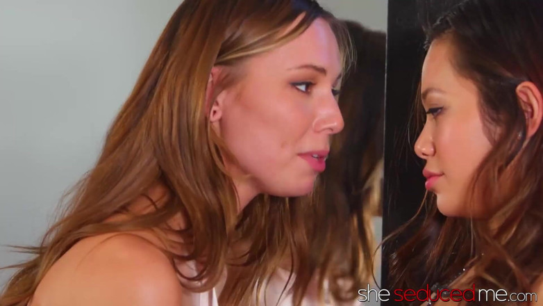 She seduced me: SHESEDUCEDME  - Squirting on my panty-sniffing roommate