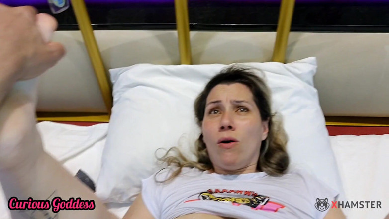 Adrian And Curious: Zvědavá bohyně šuká a saje tu sexy kundičku, část 3
