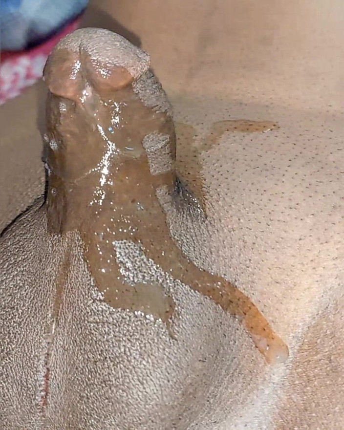 Sissy Slut Simran: Sissy ontgrendelt de kooi na een lange tijd en komt...