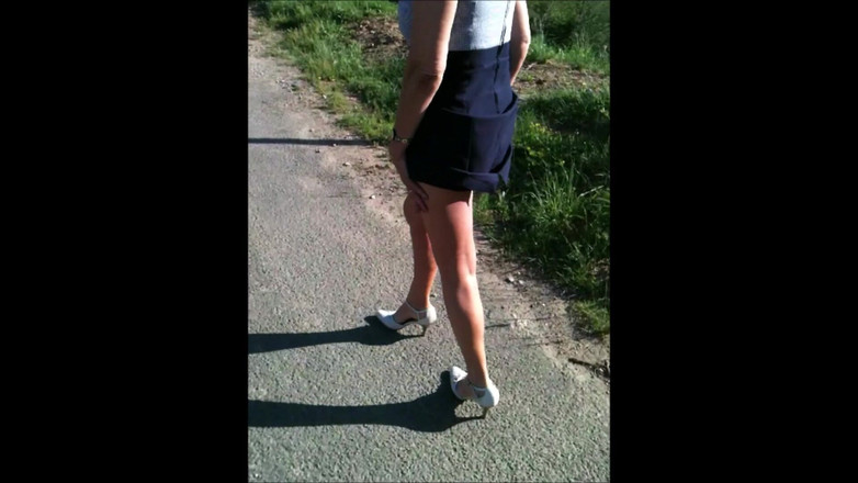 Intim422a: ノエミー・ノーティー・エグジット