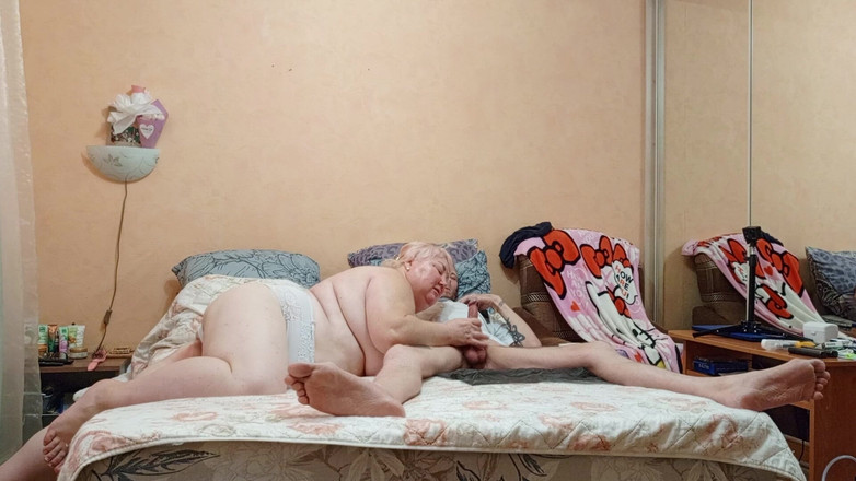 Zona901: Vecina ia muie cu înghițire de spermă