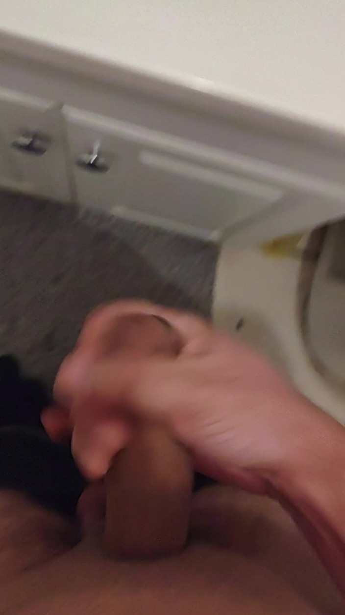 Brandon: Stříkání v koupelně