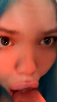 Deep throat slikt behendig lul
