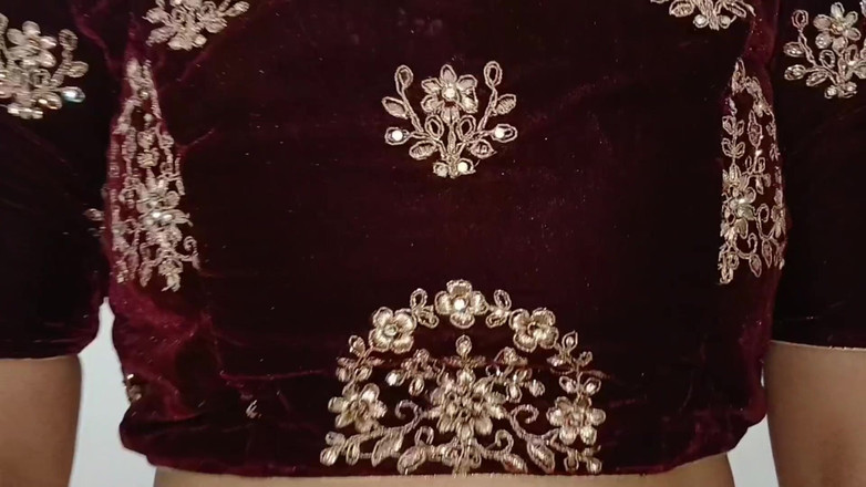 Apple Porn: Cặp đôi người Ấn mới kết hôn làm tình đêm đầu tiên