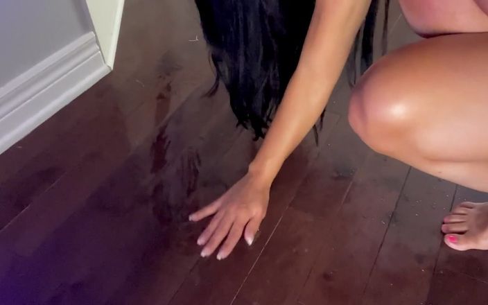 Miss Lexa: Strip - huile - vidéo solo de squirt, regardez-moi squirter partout où...