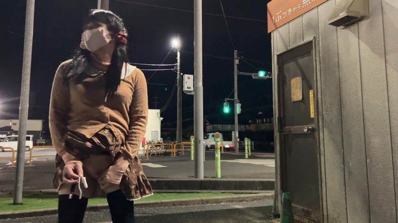 megu2002: Інструкція від тренера No6, мастурбація на стоянці перед магазином