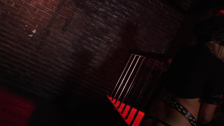 Fetish Desire: 섹시한 영화 장면에서 경찰관