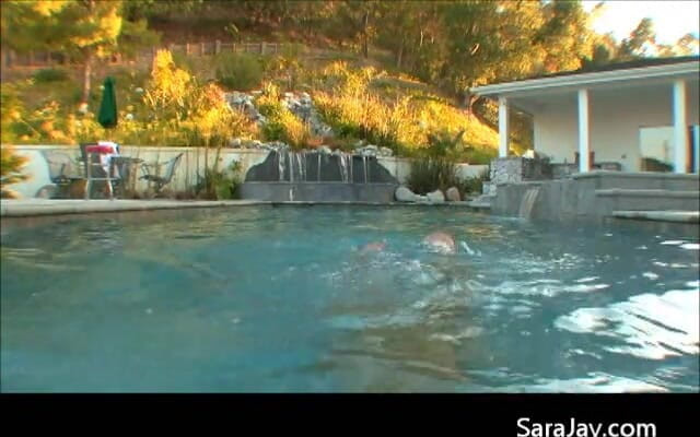 Sara Jay: Get wet Bts