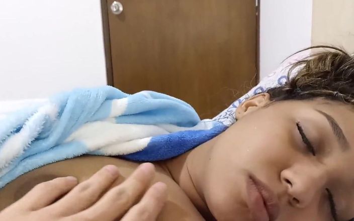 Pikaa6: Abd'den yeni gelen üvey kız kardeşimi sikiyorum ve göğüslerinde lolipop var