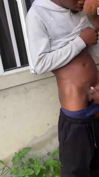 Link video cu colega mea care face sex în spatele clădirii de birou