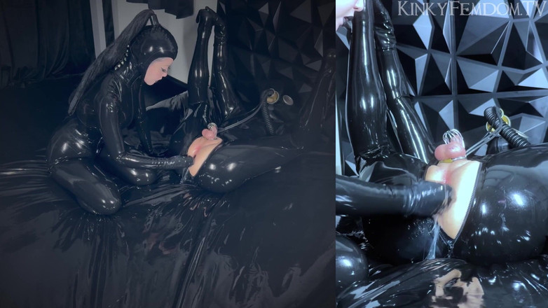 KinkyFemdomTV: Fisting dubur berganda dengan gas berganda lateks