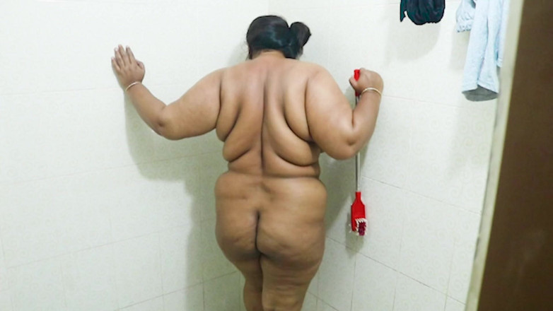 Morjenabb: Дезі індійська пара у ванній кімнаті дезі купається