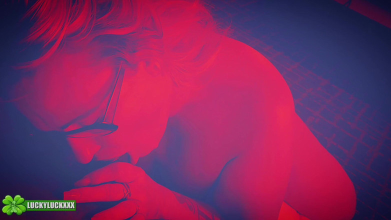 Lucky Luck XXX: Şanslı kız brynn - kırmızı ışık özel bakış açısı oral seks deneyimi