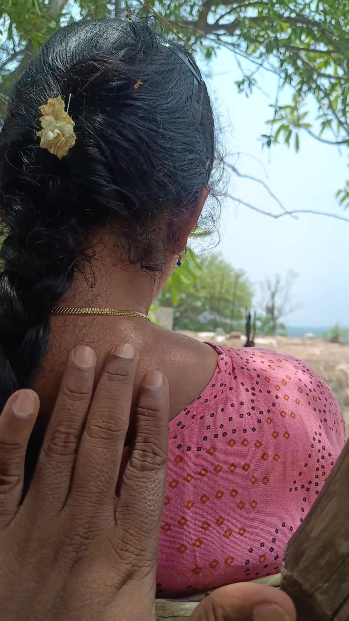 Inba: डिपार्टमेंट स्टोर कर्मचारी मालिक के साथ आउटडोर रोमांस और रोलप्ले का आनंद ले रहे हैं