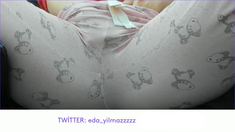 bigass_sexy_bigboobs: Masturbacja w piżamie - pieszczoty cipki w piżamie - tureckie porno