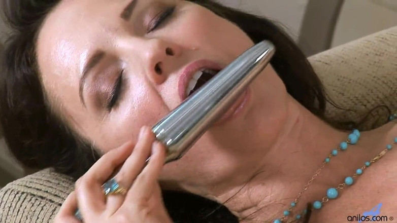 Anilos: Silver Toy