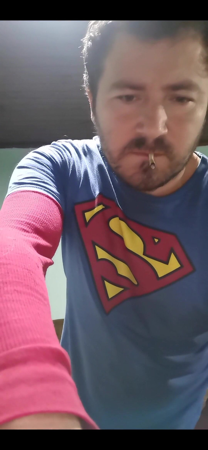 Rokkuman: Bardzo gorący superman