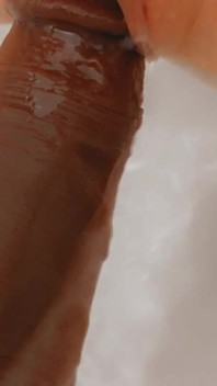Ce Fac De Obice În Baie? Îmi Întind Vaginul Strâns Cu Un Penis Mare