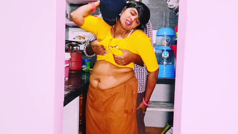 Telugu honey lips: Desi bhabi không may làm tình trong nhà bếp chồng...