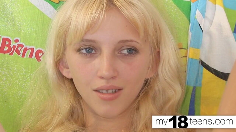 My 18 Teens: MY18TEENS - Ragazze sensuali che succhino e scopano forte buchi - orgia