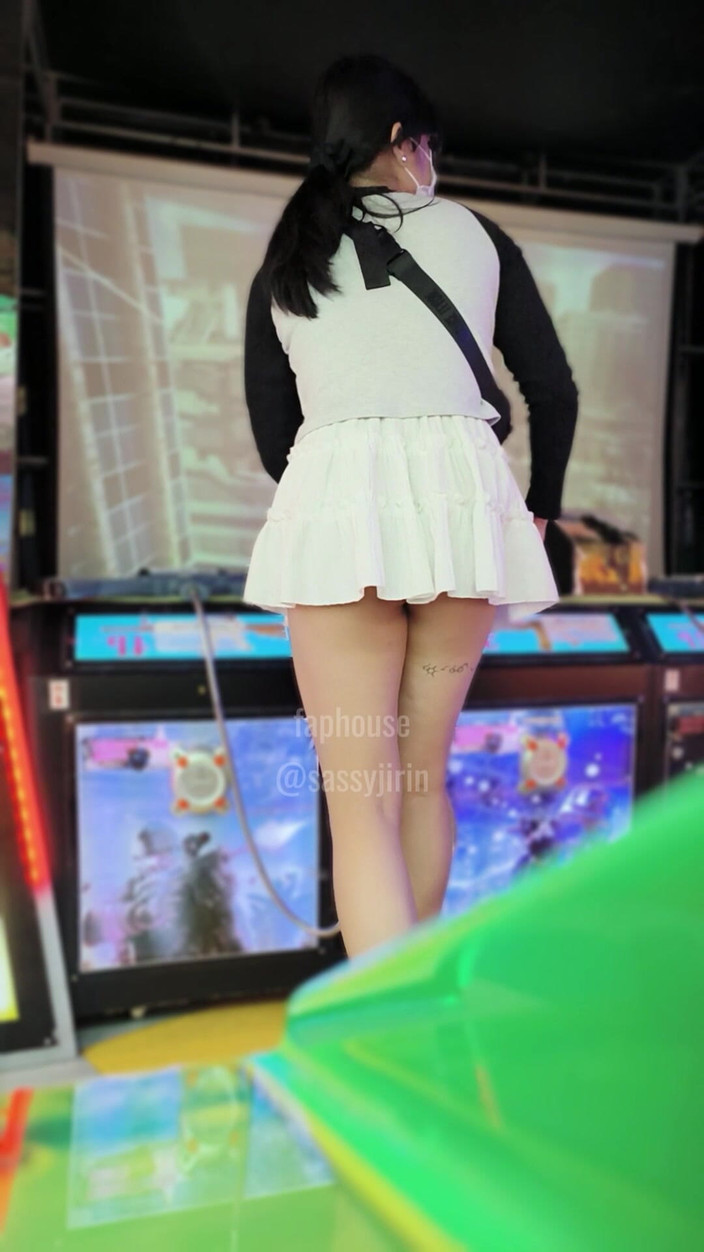 Caged sissy: Sissy ingabbiata: 1a prova del arcade