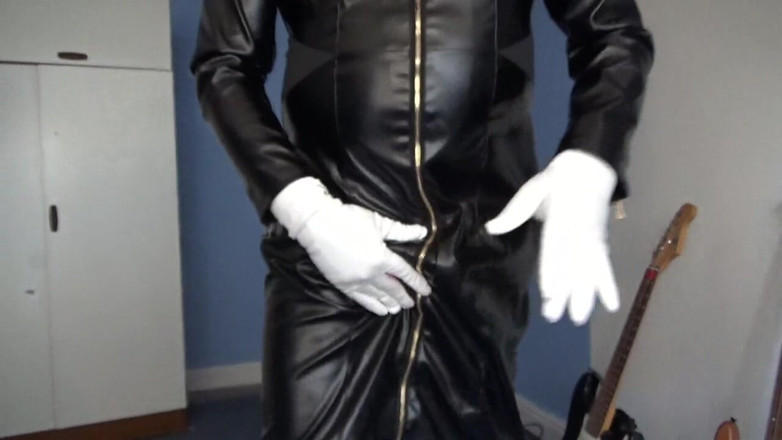 Leather Kirsten: Více černých a bílých