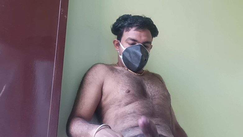 Sansuindia: Hintli adam çıplak