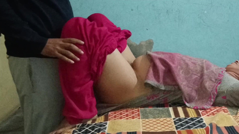 MHM: 비하인드 스토리와 편안한 홈 모멘트 캐주얼 및 리얼 바이브