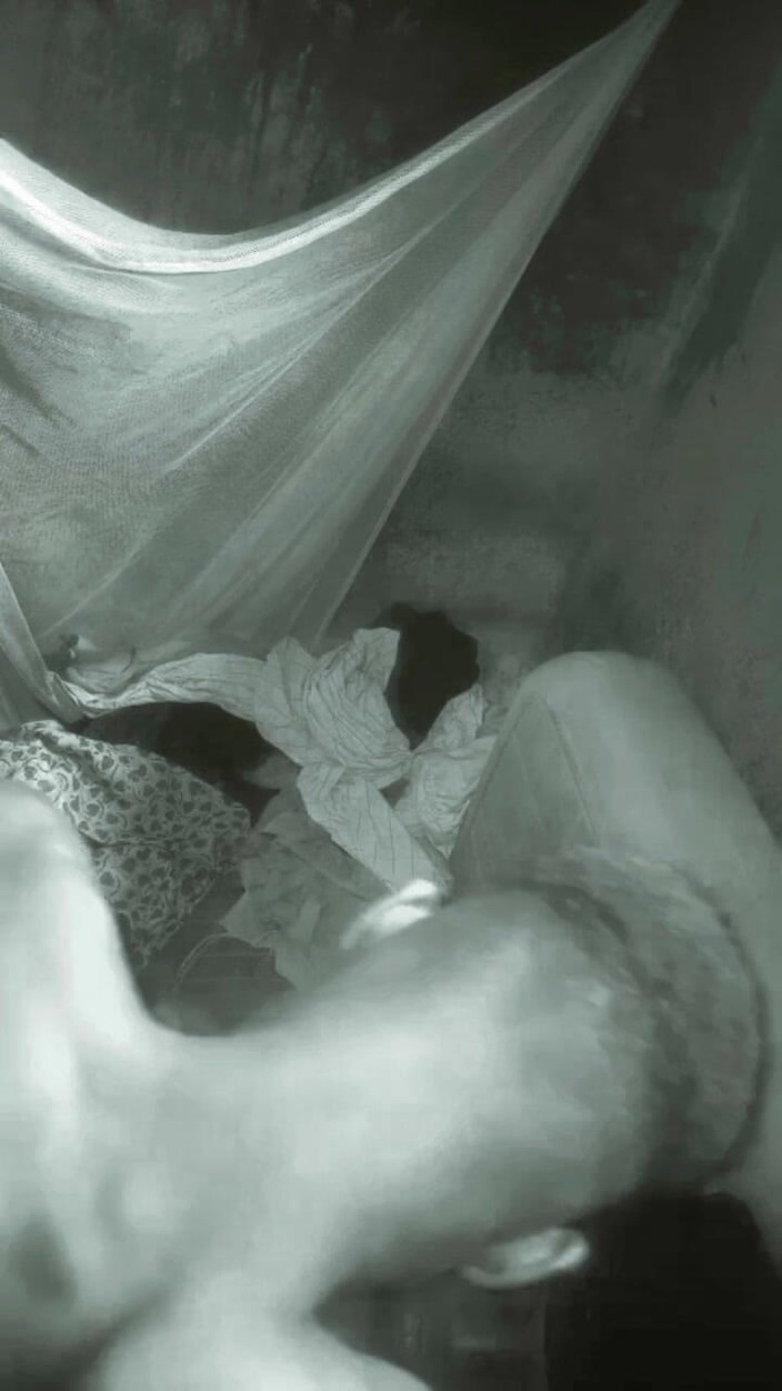 Oladi plenty tv: Adora tenere insieme il seno