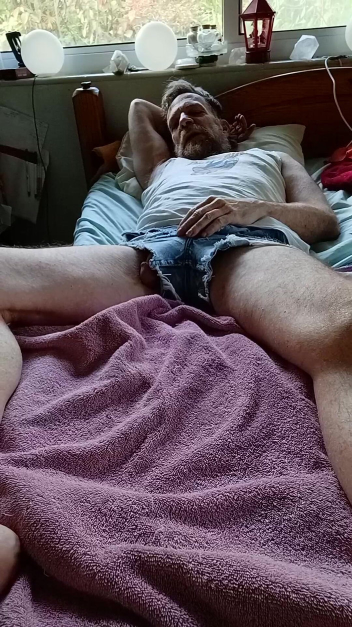 Hairyartist: Barefoot Jo