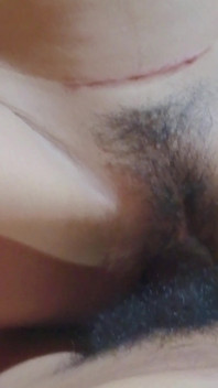 Hermanastro follándome e inundando mi pequeño coño con semen