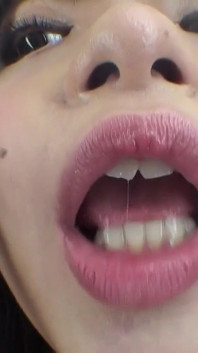 POV! Se Saiko Yatsuhashis tunga och mun: en selfiespecial