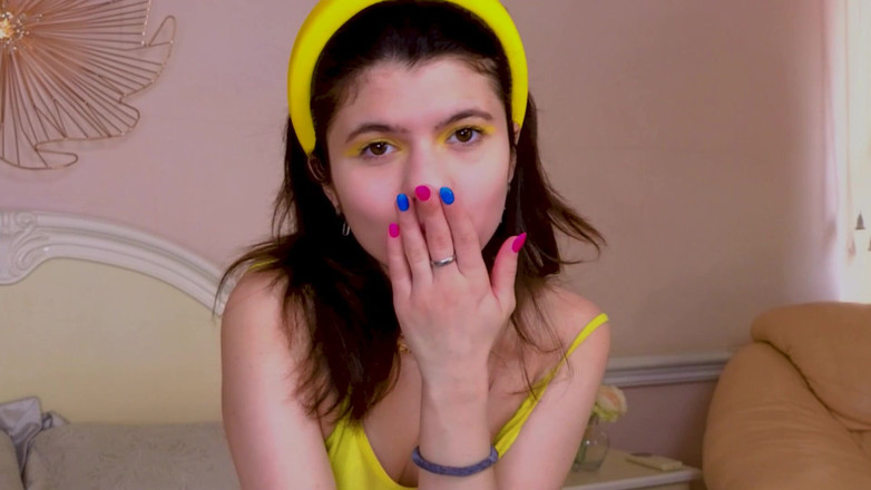 Katya Zaitseva: 一个放荡女孩的湿润懒惰口交