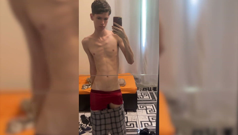 Kedoimath: Skinny Jaw Cracks with Cock Size