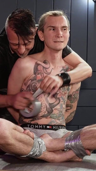 Nicky Pita Perhambaan dalam Jadual Putar Sony