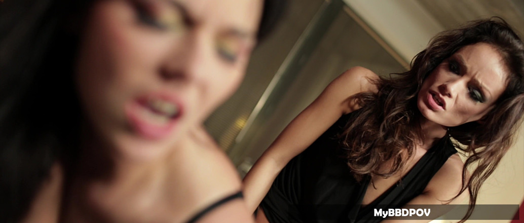 MyBigBlackDickPOV: Simony diamond和sophie Lynx的女同乐趣