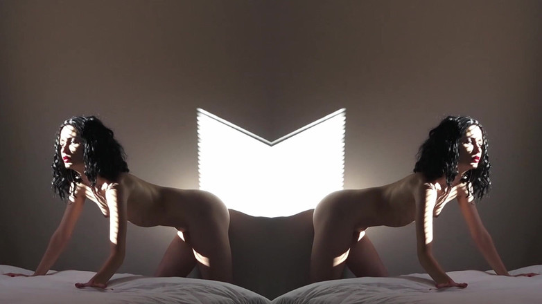 Faith Eros: Une belle-mère attrape ton petit clite - humiliation de masturbation